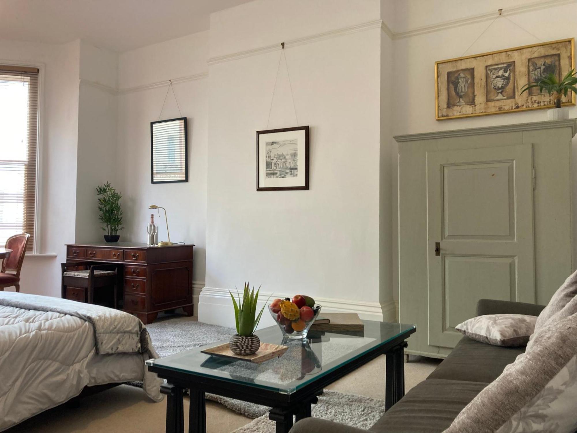 Burlington Palace Eastbourne Seafront Villa With Garden. エクステリア 写真